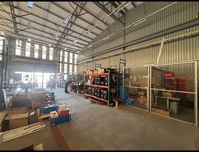 231M² WAREHOUSE TO LET IN BLACKHEATH INDUSTRIAL